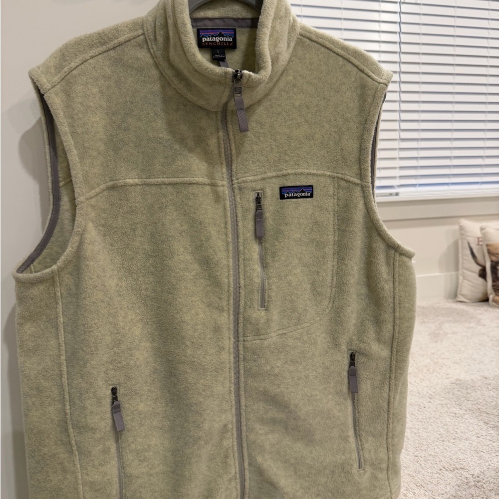 Patagonia Light Beige Fleece Vest